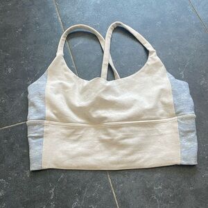 Vuori sports bra